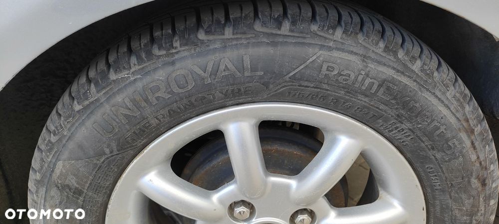 Ford Fiesta 1.0 SYNC Edition - 16