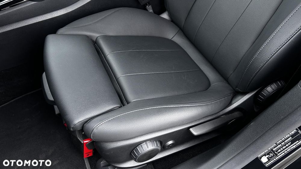 Mercedes-Benz CLA 180 Progressive 7G-DCT - 13
