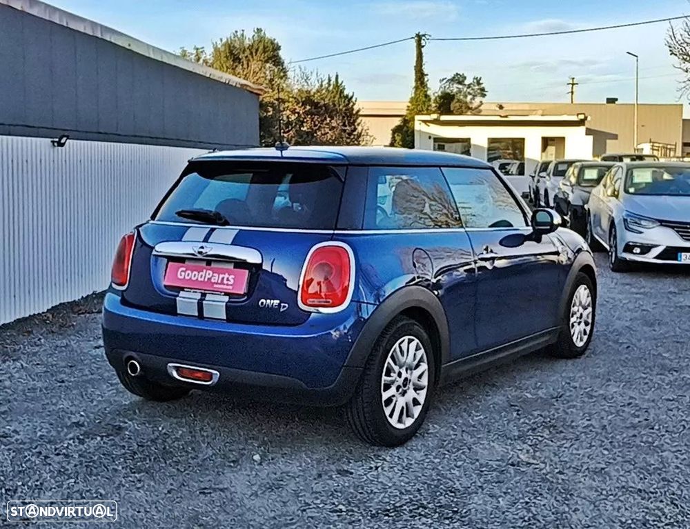 MINI 3 Portas One D - 10