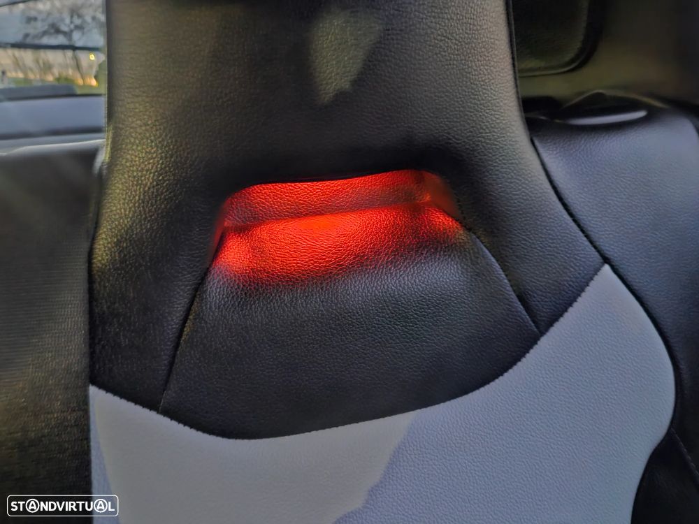 Mercedes-Benz A 200 AMG Line - 27