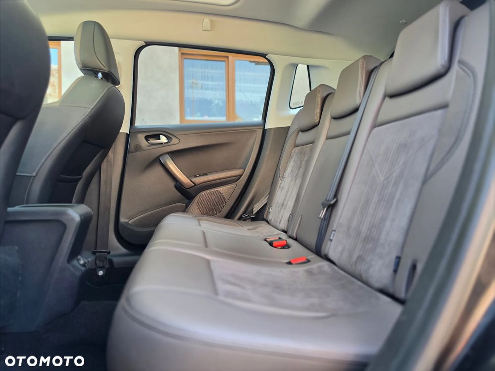 Peugeot 2008 - 21