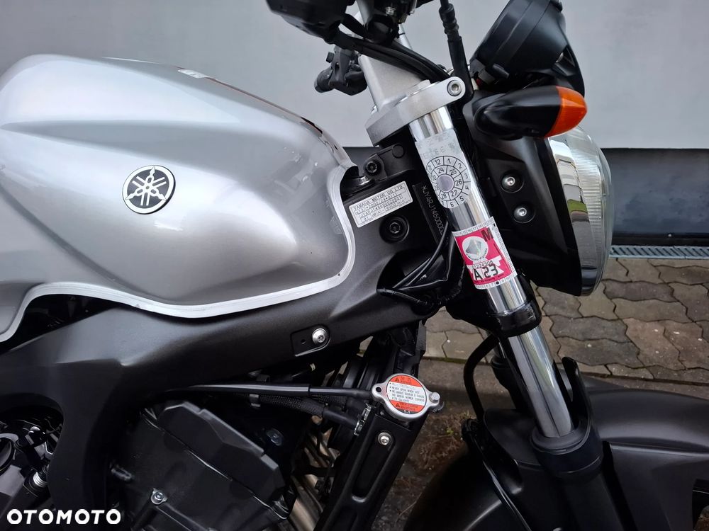Yamaha FZ6 - 7
