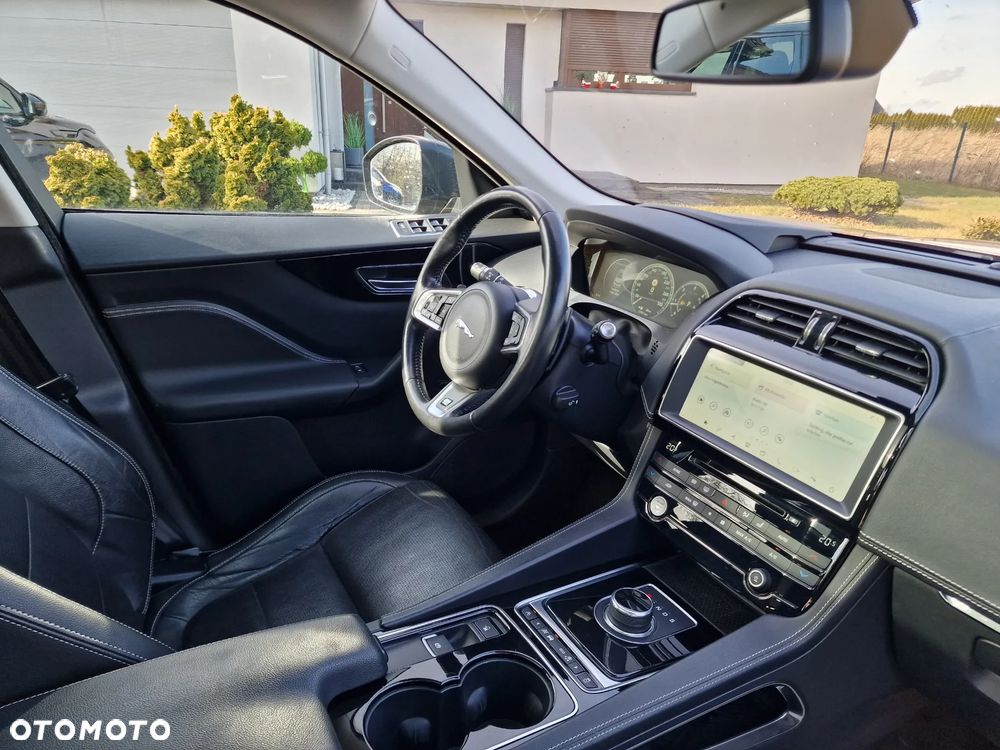 Jaguar F-Pace 20d AWD R-Sport - 14