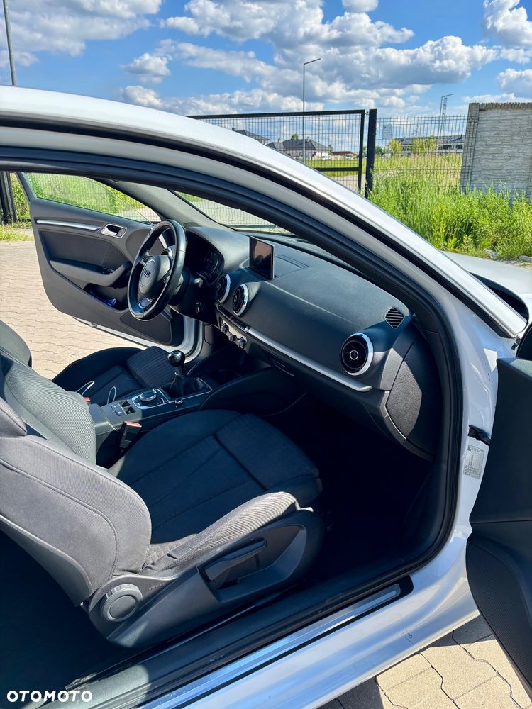 Audi A3 3-drzwiowe 1.6 TDI Ambition - 17