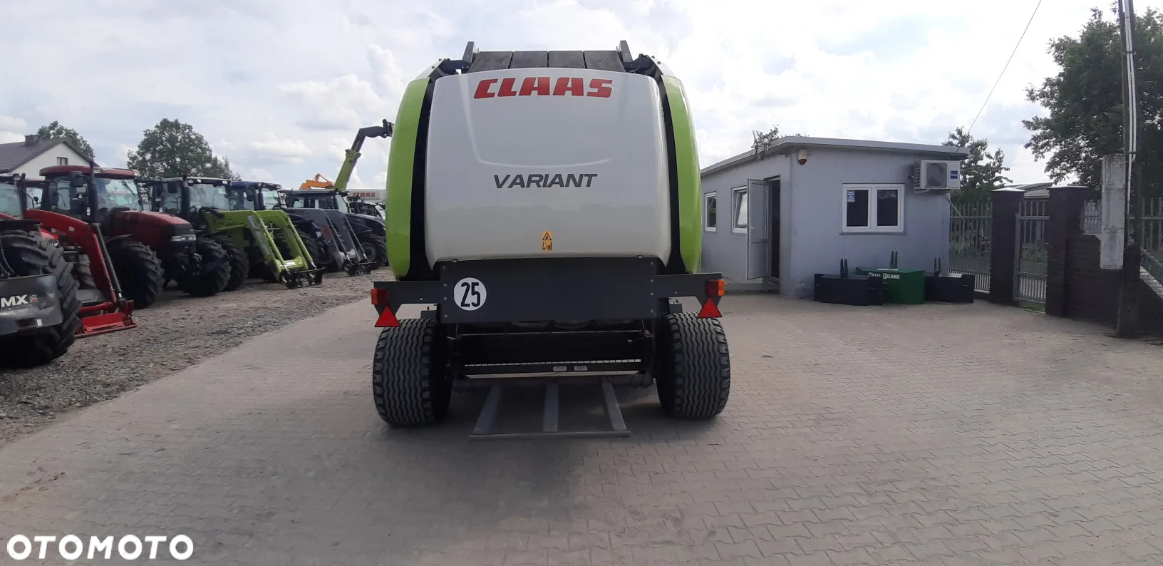 Claas Variant 380 - 8