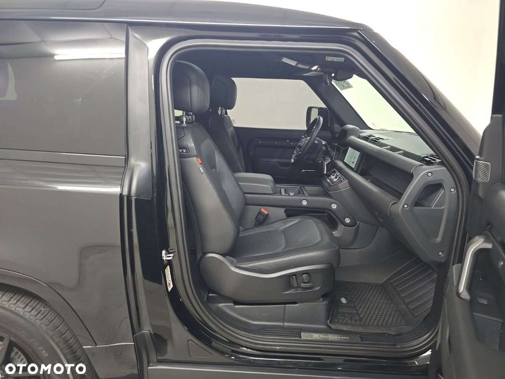 Land Rover Defender - 15
