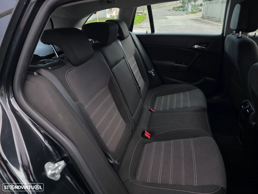 Opel Insignia Sports Tourer 1.6 CDTi Executive S/S - 17