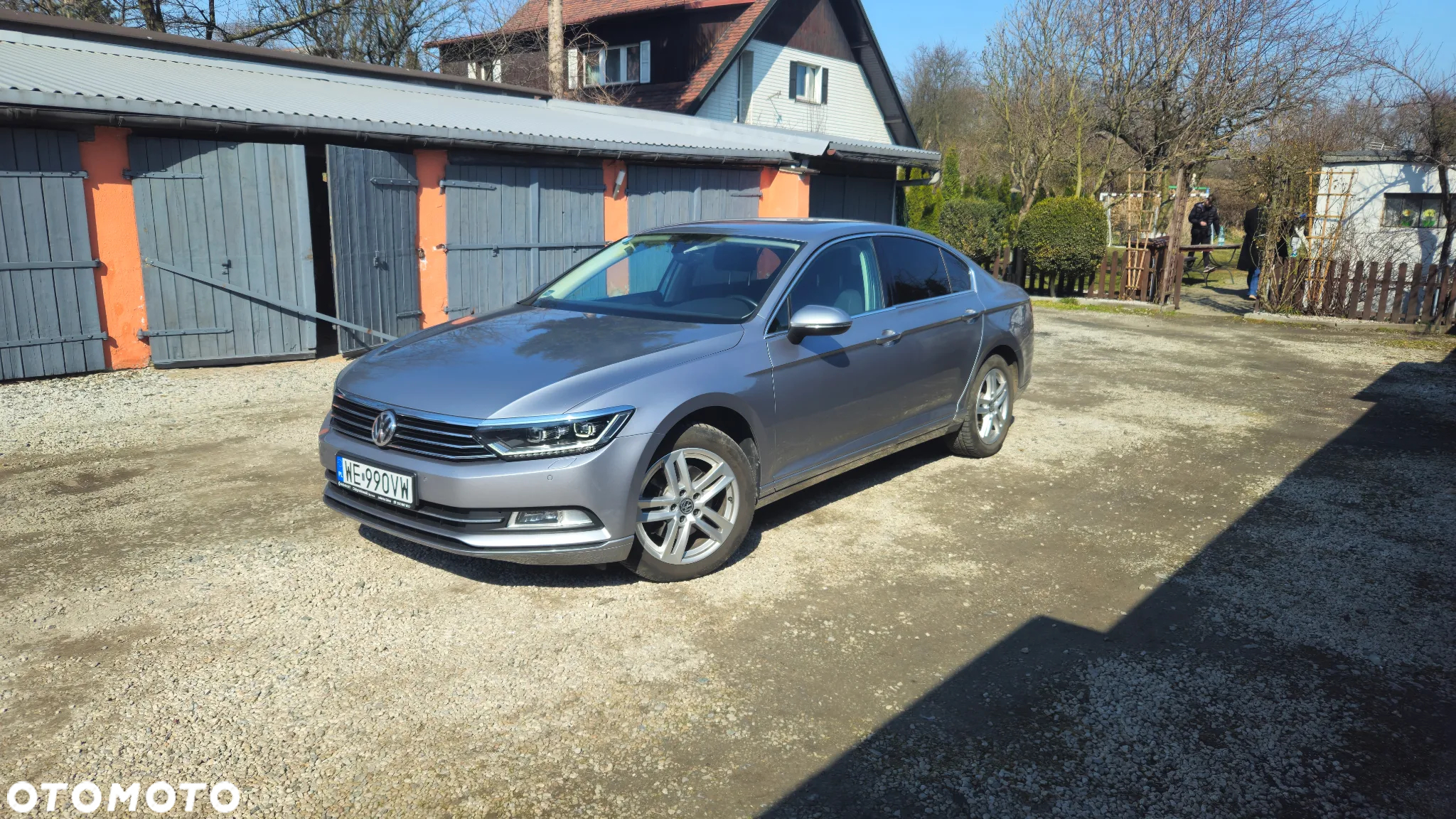 Volkswagen Passat - 2