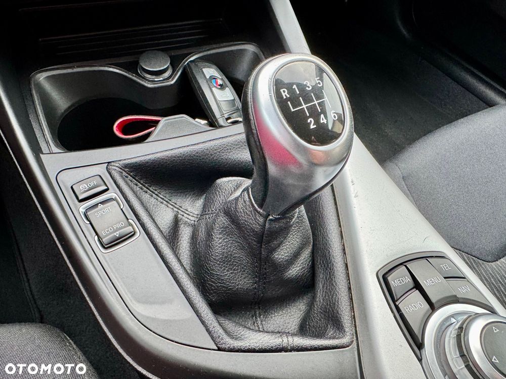 BMW Seria 1 118d Sport Line - 26