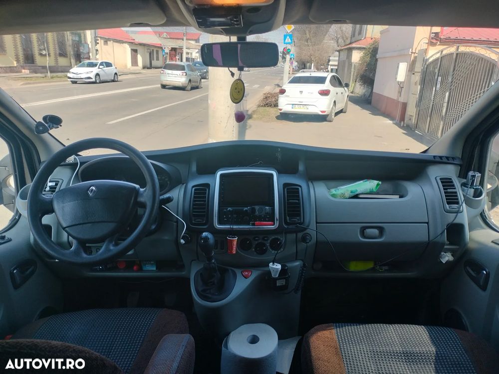 Renault Trafic Passenger L1H1 Authentique - 5