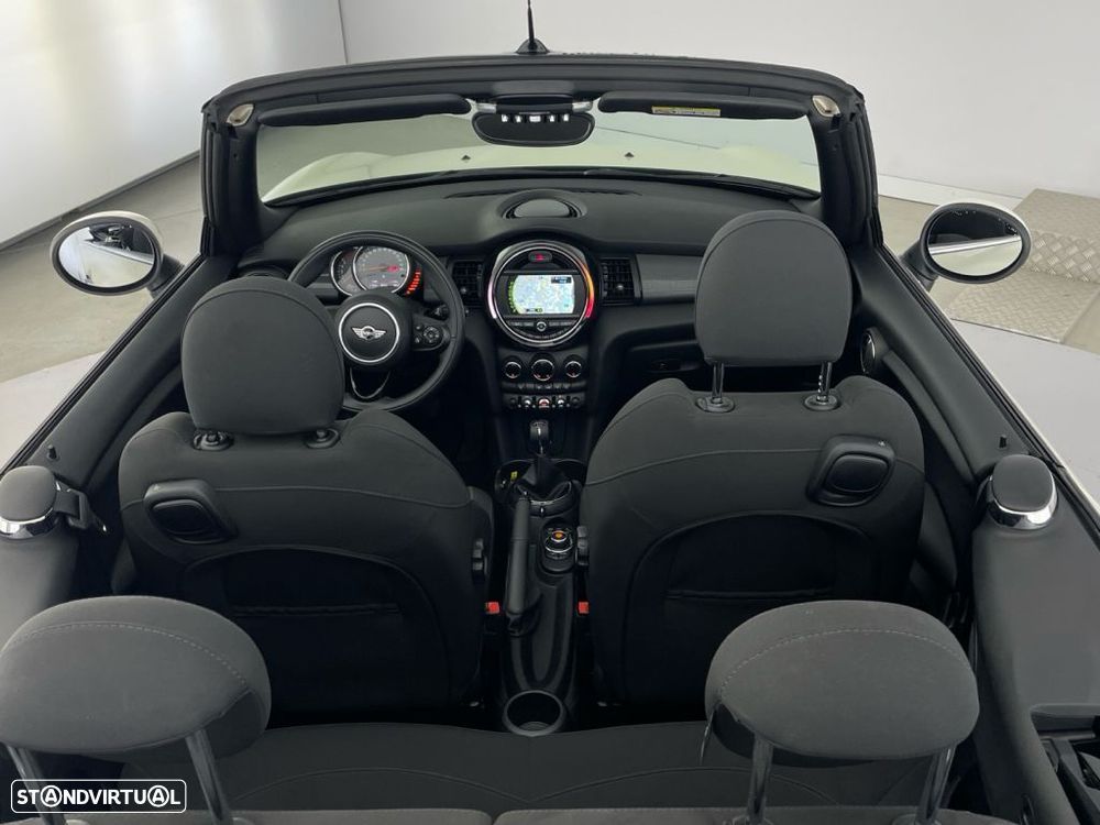 MINI Cabrio Cooper D - 23