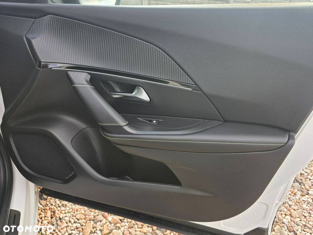 Peugeot 2008 2020 photo 3