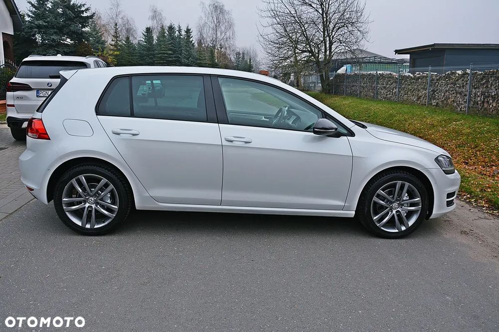 Volkswagen Golf - 23
