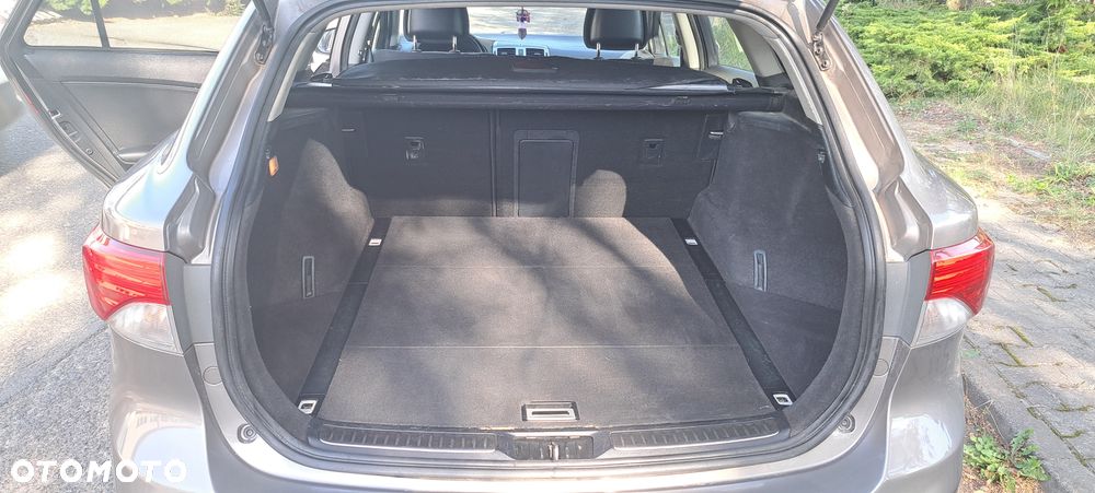 Toyota Avensis 2.0 D-4D Premium - 13