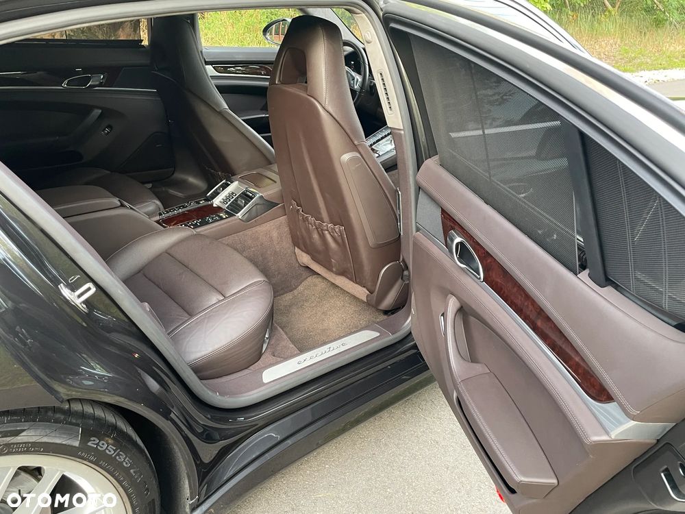 Porsche Panamera Turbo Executive PDK - 26
