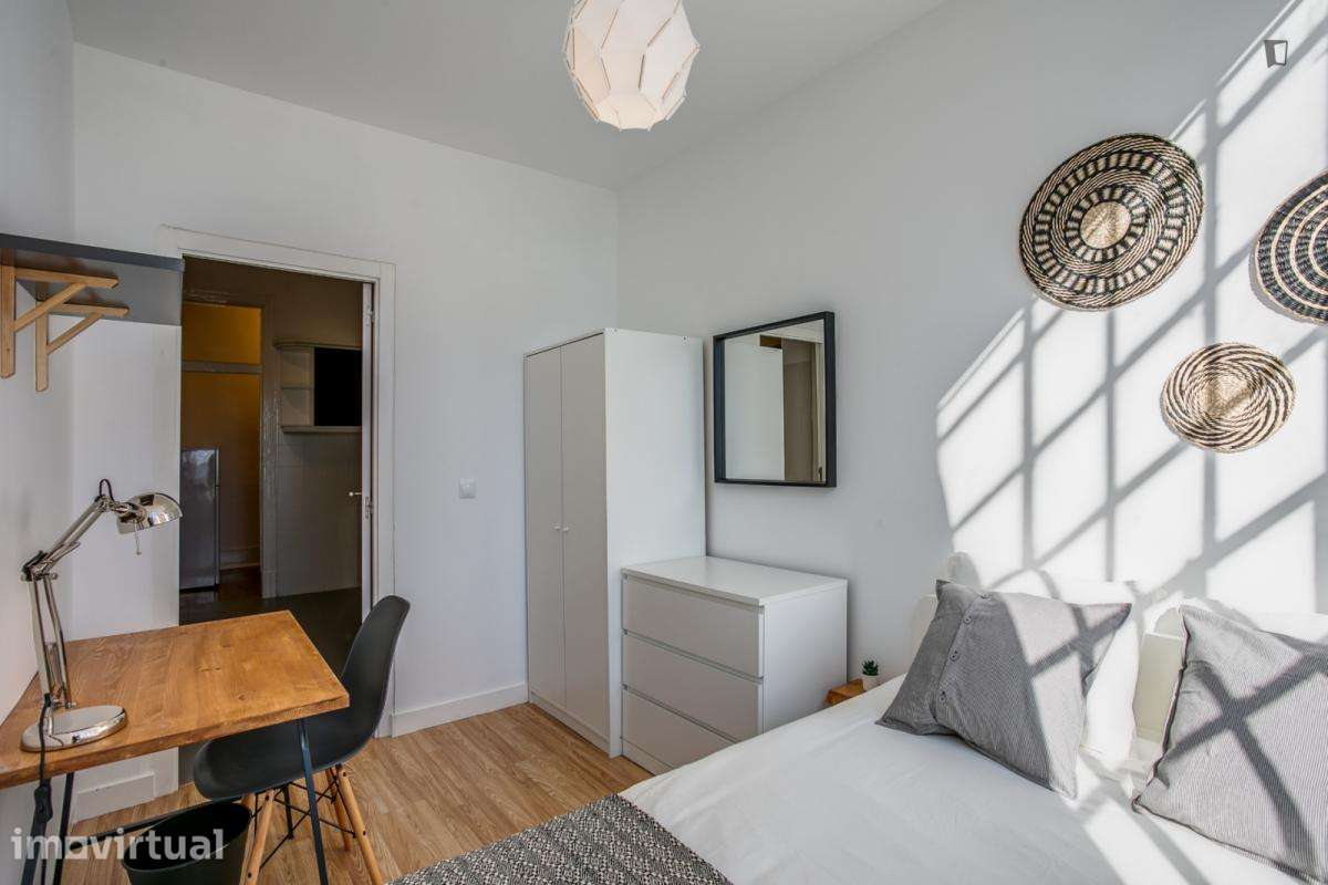 Quarto - localizado em Santos Lisbon - Grande imagem: 4/18