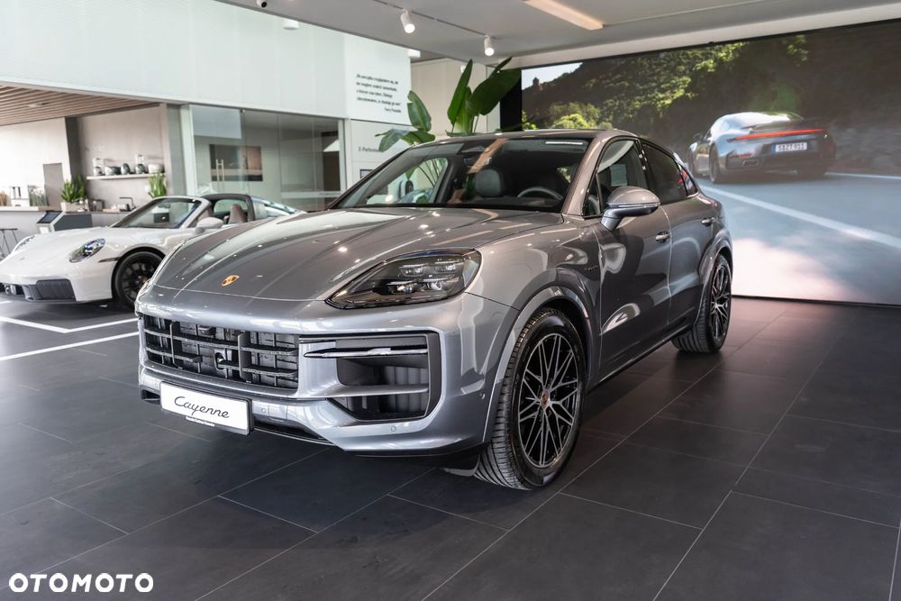 Porsche Cayenne E-Hybrid PHEV Black Edition - 2