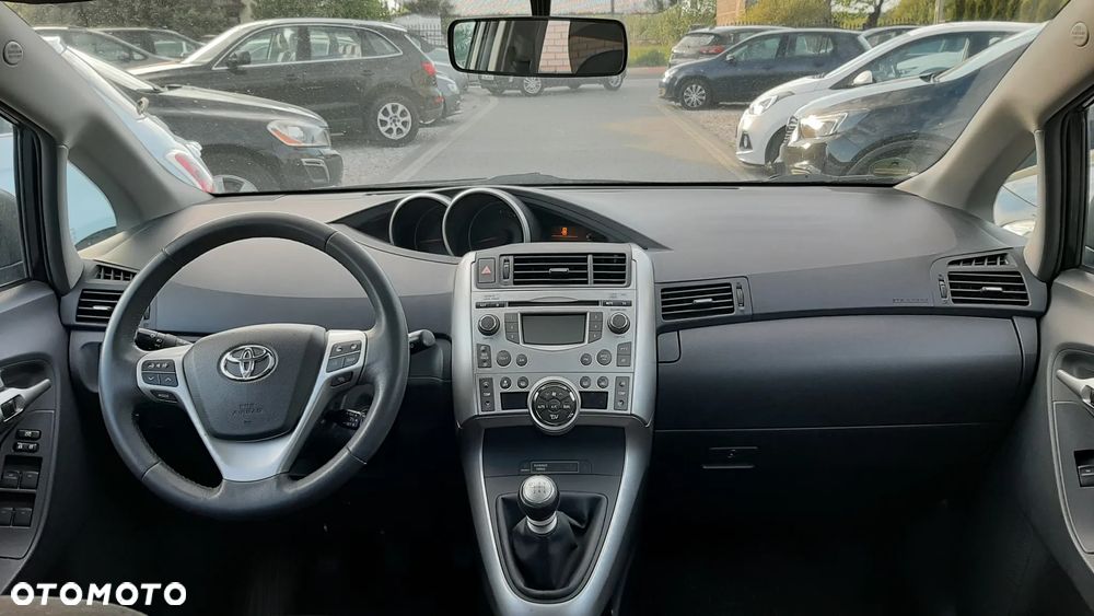 Toyota Verso 1.8 Life - 9