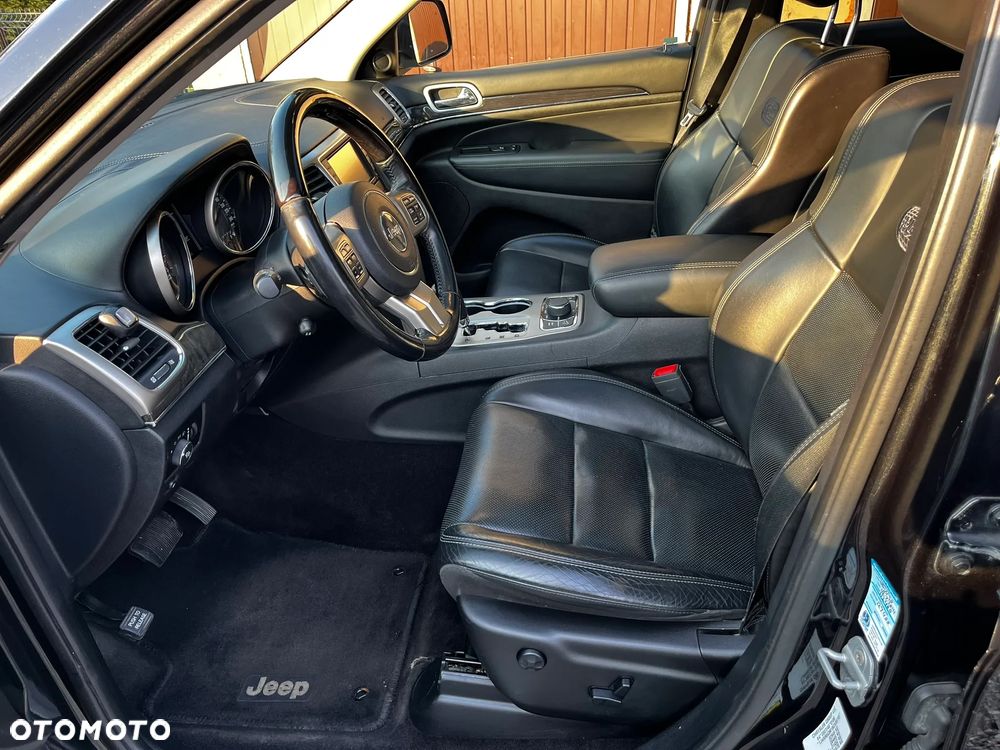 Jeep Grand Cherokee - 35