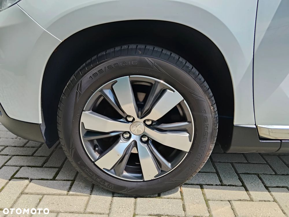 Peugeot 2008 e-HDi FAP 115 STOP & START Allure - 18