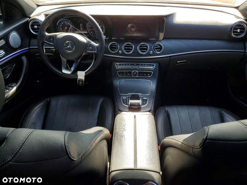 Mercedes-Benz Klasa E - 10