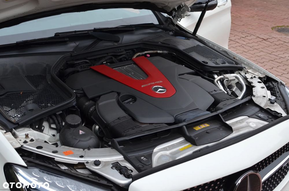Mercedes-Benz Klasa C AMG 43 4Matic 9G-TRONIC - 22