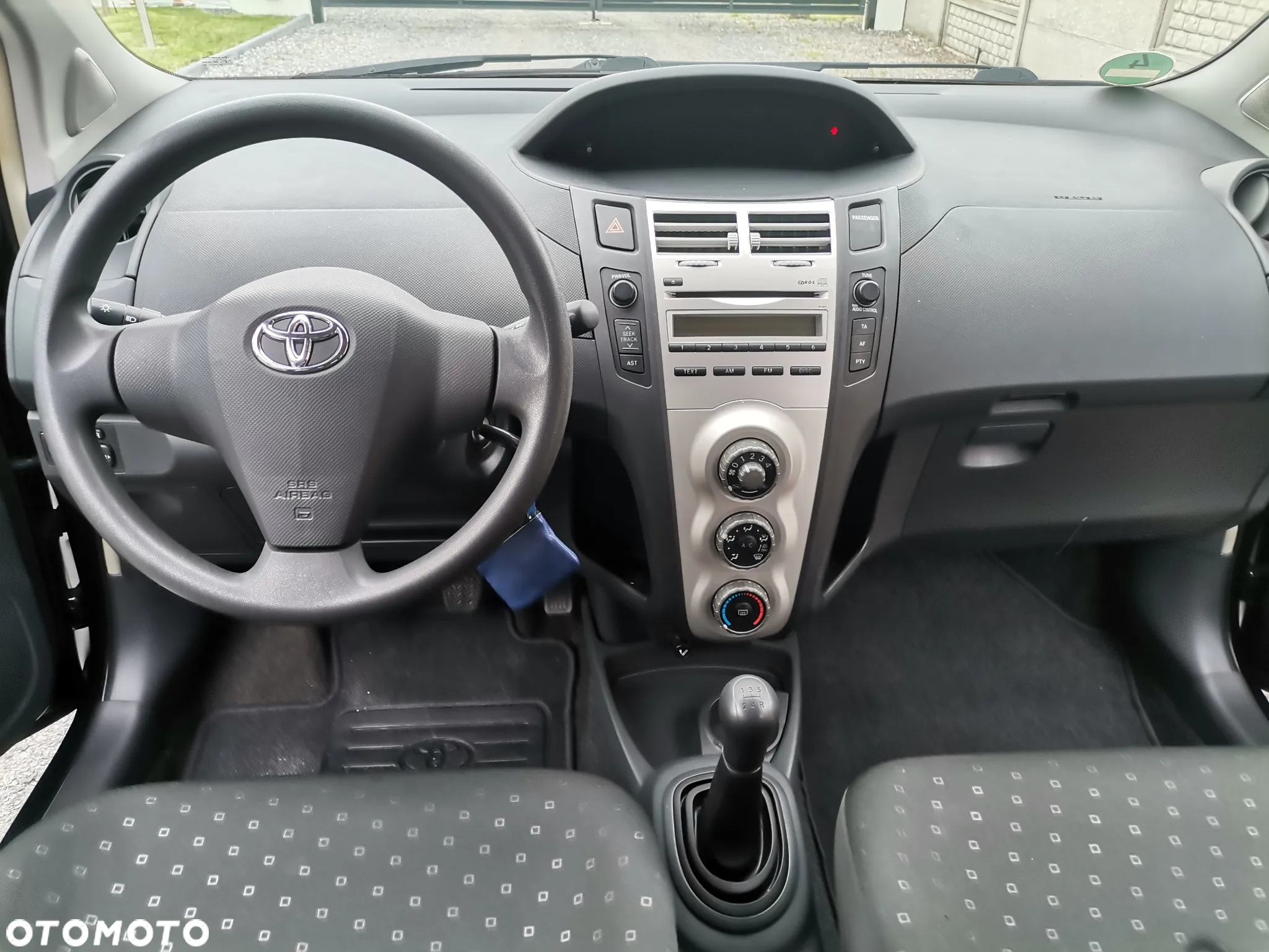 Toyota Yaris 1.3 VVT-i Sol - 9