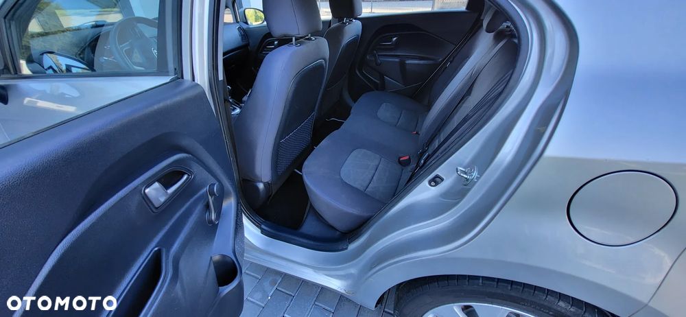 Kia Rio 1.2 Attract - 23