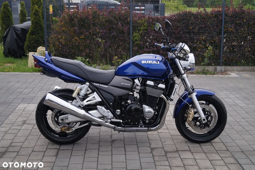 Suzuki GSX - 6