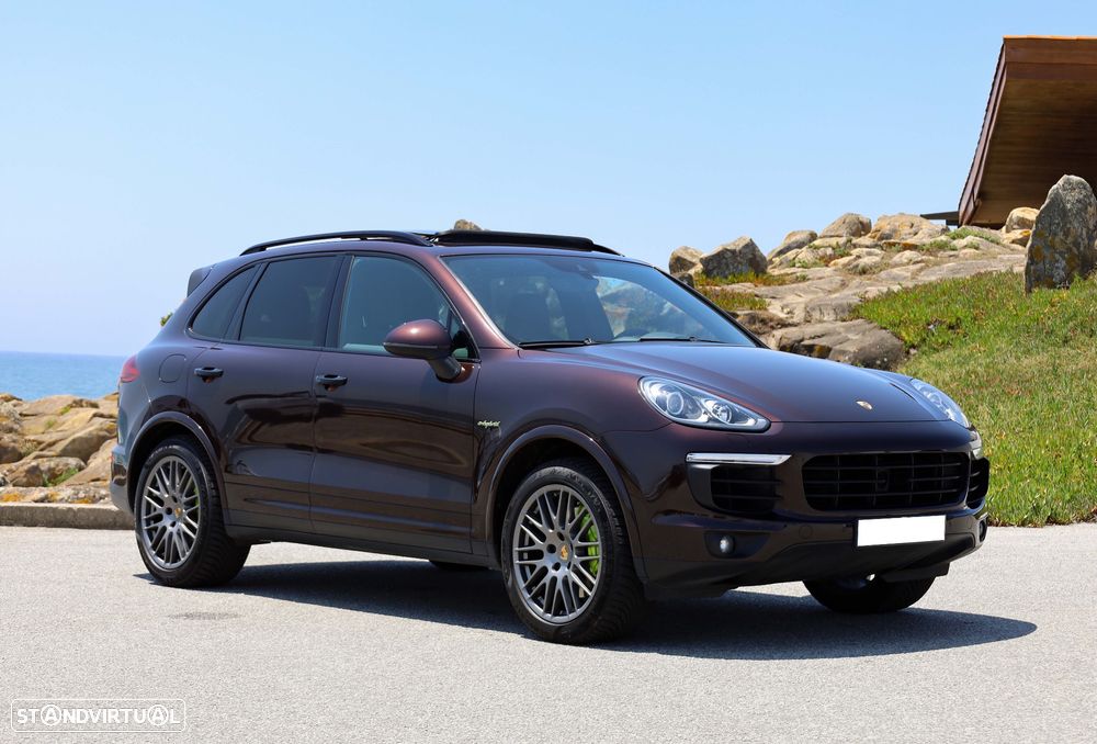 Porsche Cayenne - 2