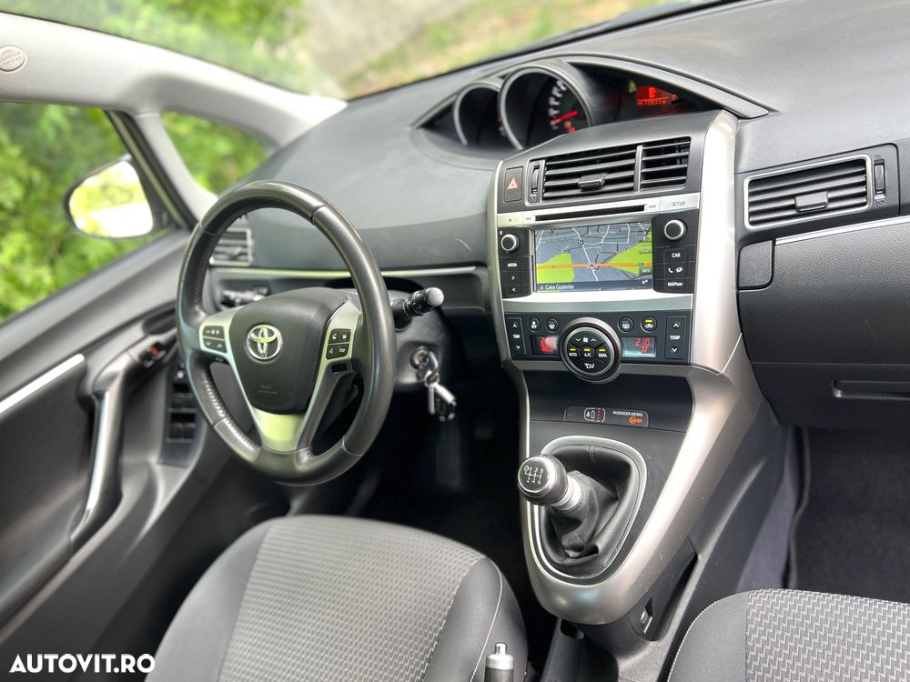 Toyota Verso - 9