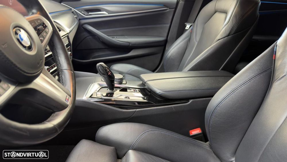 BMW 530 e Pack Desportivo M - 33