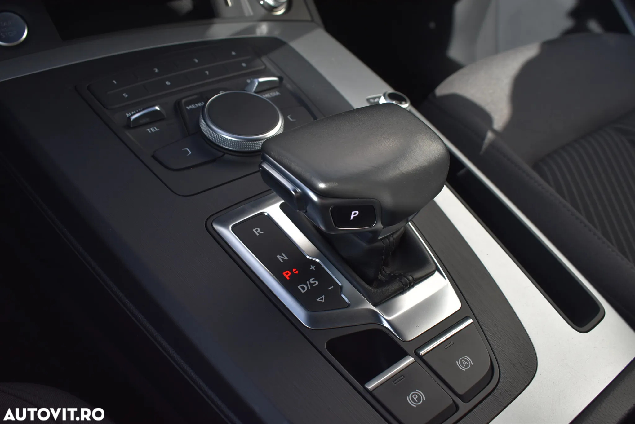 Audi Q5 2.0 40 TDI quattro S tronic Design - 22