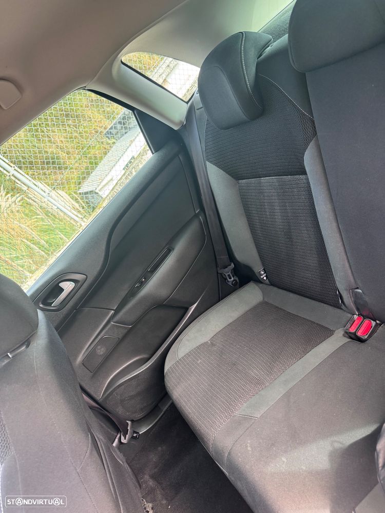 Citroën C4 e-HDi 110 Exclusive - 17