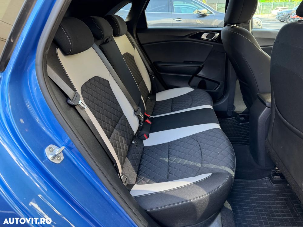 Kia Ceed 1.4 T-GDI 7DCT GT Line - 27