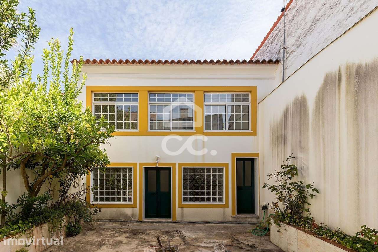 Oportunidade Única: Edifício Senhorial com Logradouro no Coração de Vi - Grande imagem: 2/60