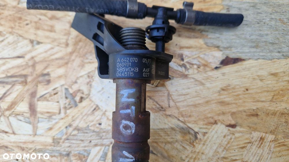 MERCEDES 3.0 CDI V6 WTRYSK WTRYSKIWACZE A642070 - 2