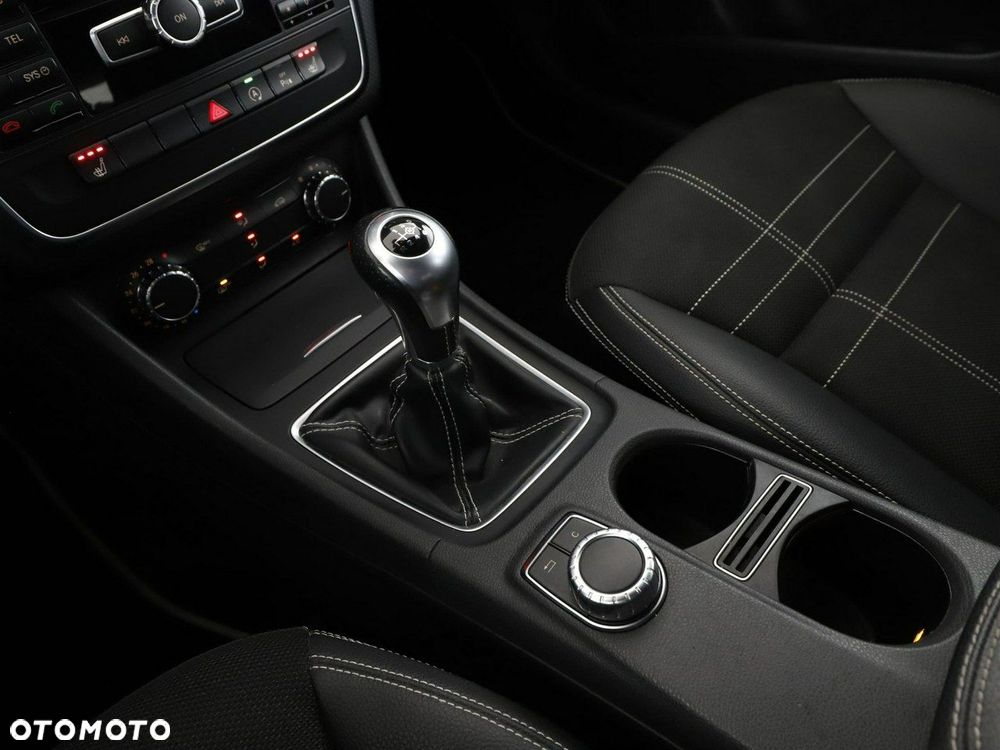 Mercedes-Benz Klasa A 180 CDI (BlueEFFICIENCY) Urban - 28