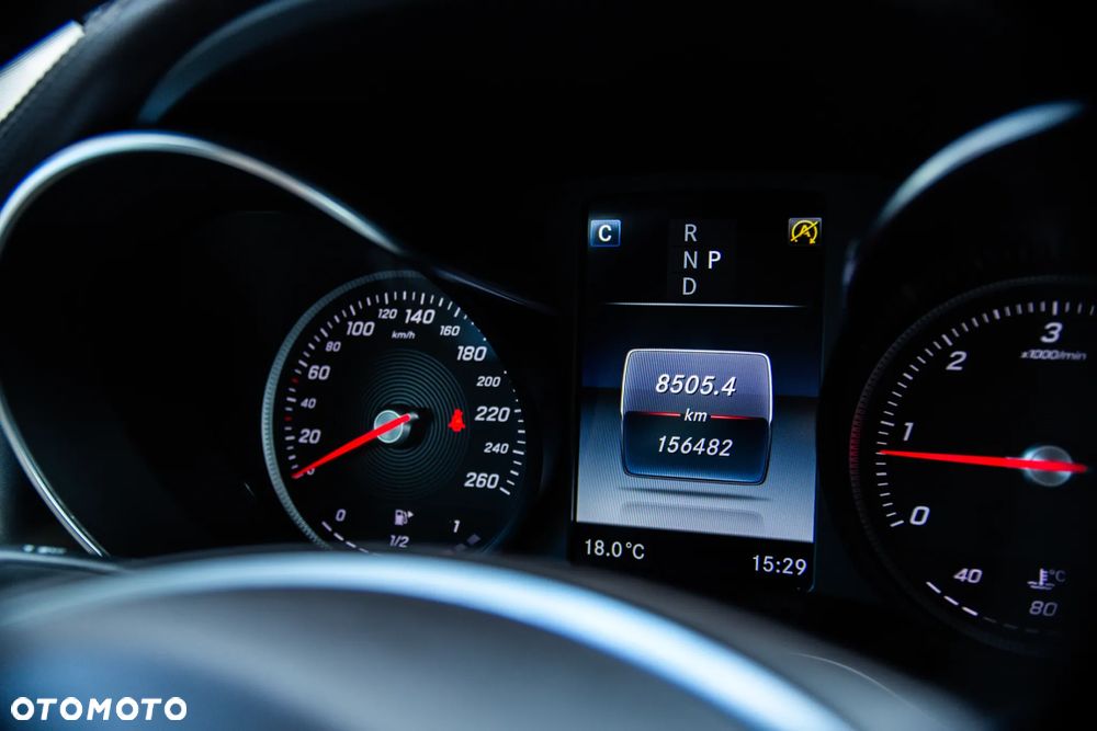 Mercedes-Benz GLC 220 d 4-Matic - 23