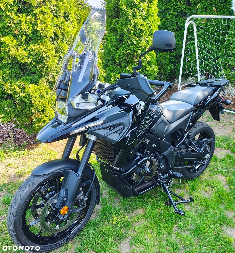 Suzuki V-STROM - 1