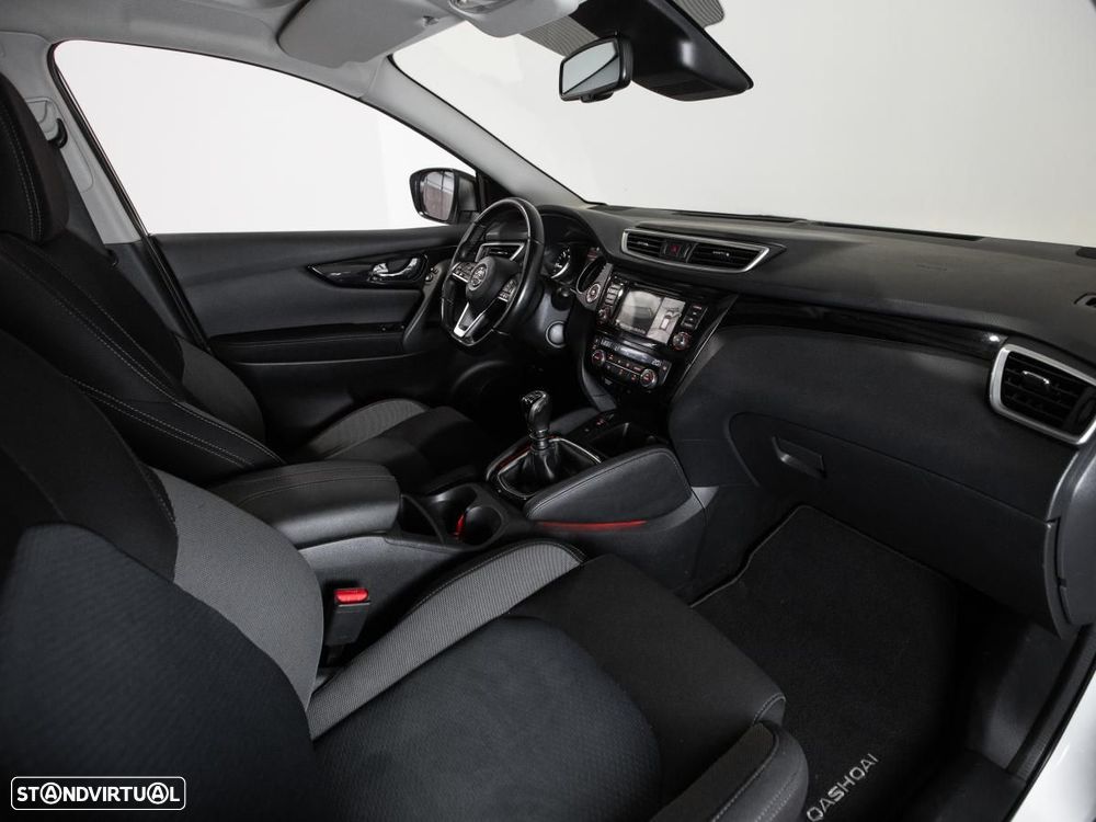 Nissan Qashqai 1.5 dCi N-Connecta - 12
