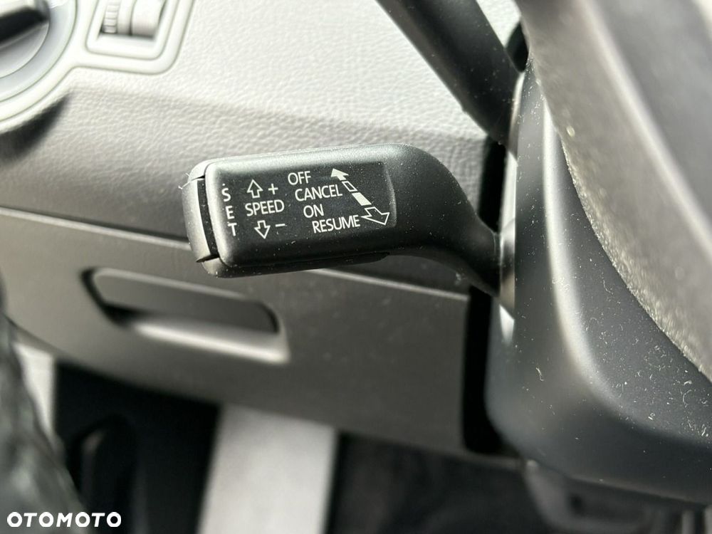 Volkswagen Passat - 28