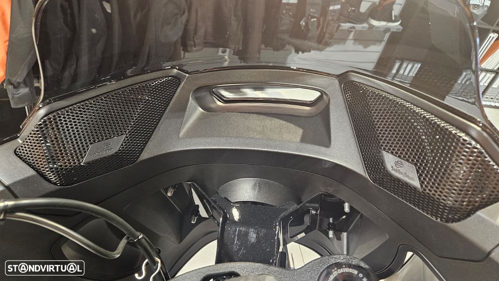 Harley-Davidson Low Rider ST - 6