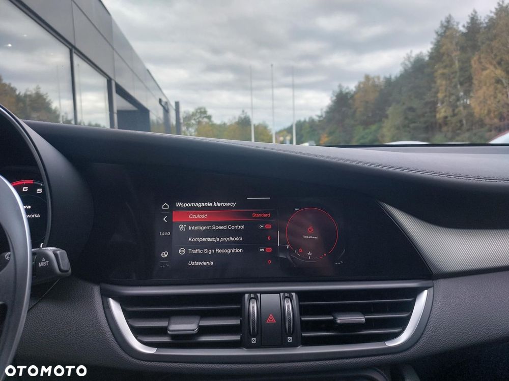 Alfa Romeo Giulia 2.0 Turbo Veloce Q4 - 25