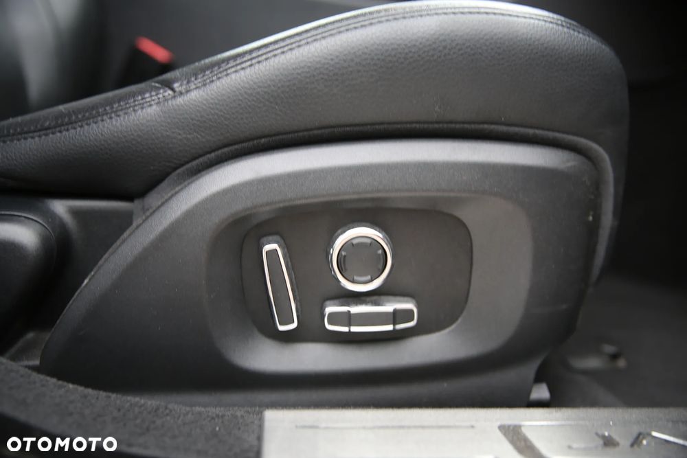 Jaguar XJ 3.0 D V6 Premium Luxury - 15