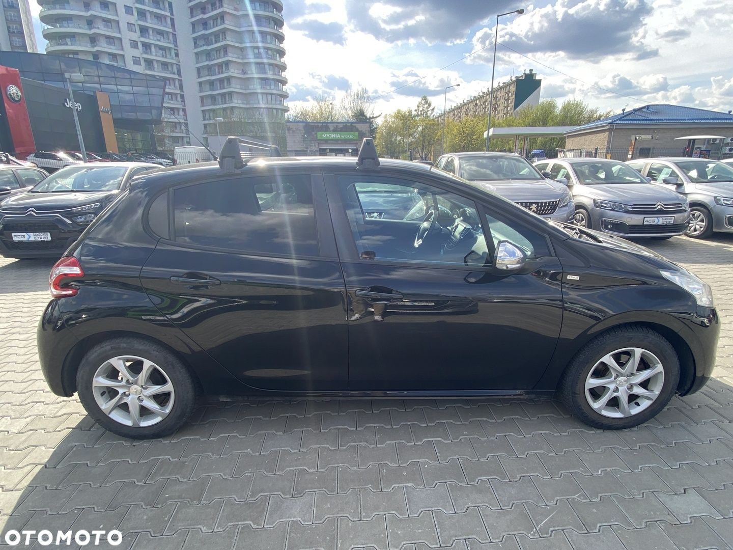 Peugeot 208 1.2 PureTech Allure - 2