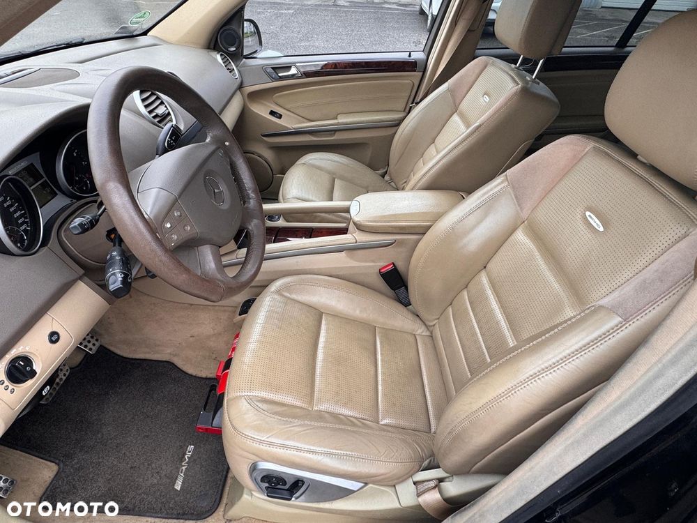 Mercedes-Benz ML - 23