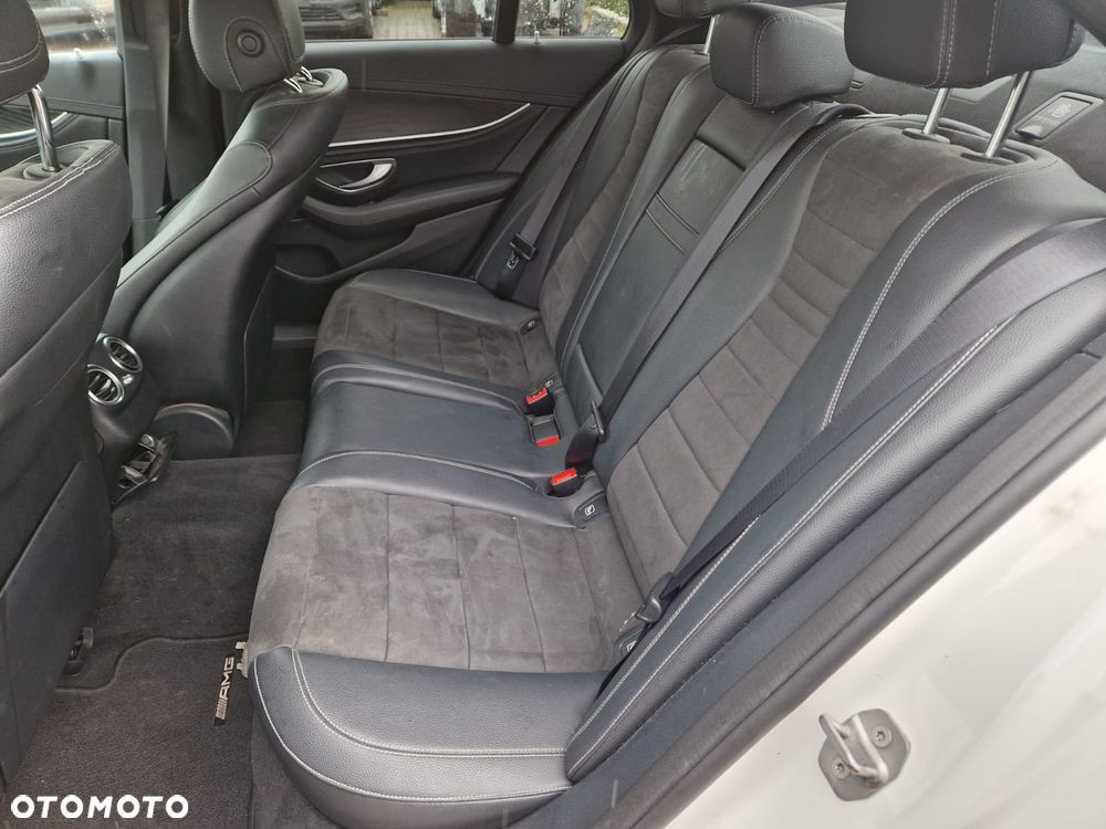 Mercedes-Benz Klasa E 220 d 4-Matic Business Edition 9G-TRONIC - 19