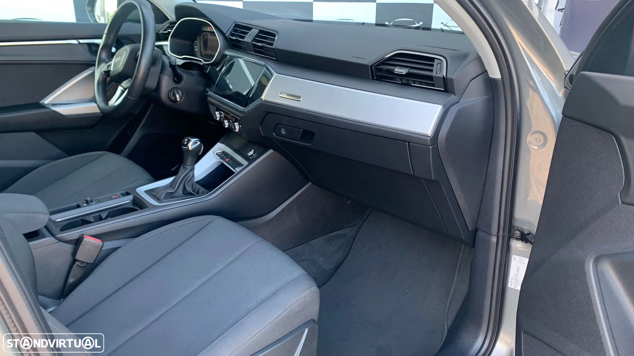 Audi Q3 45 TFSIe S tronic - 15
