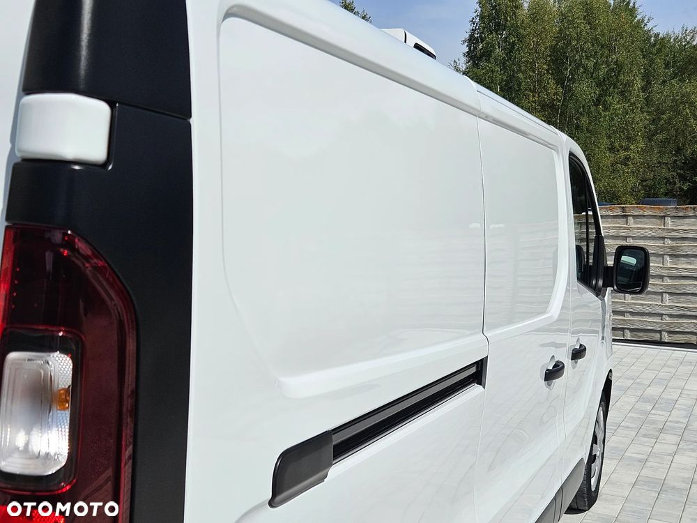 Renault TRAFIC L2H1 Long Chłodnia Mroźnia 62tyś km SalonPL - 14